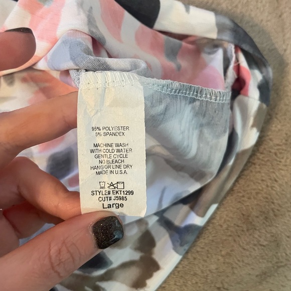 Ladies size Large boutique lounge set - Picture 6 of 7